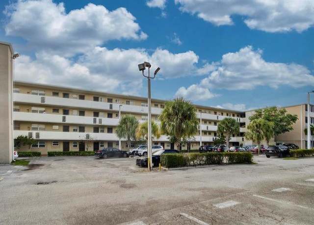 Property at 1690 NE 191st St Unit 405-1, Miami, FL 33179, 1 bed, 1.5 baths