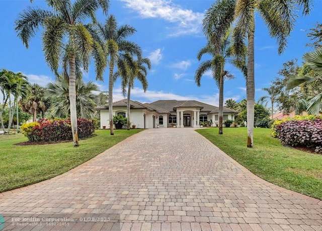 Property at 8426 Sawpine Rd, Delray Beach, FL 33446, 5 beds, 4.5 baths