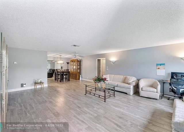 Property at 14598 Sunny Waters Ln, Delray Beach, FL 33484, 2 beds, 2 baths