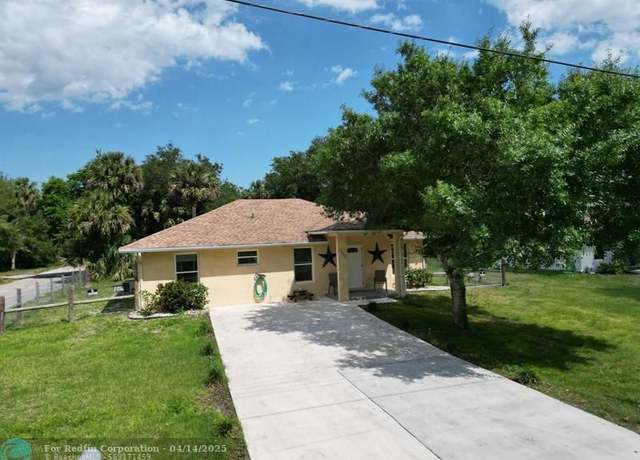 Property at 1110 SW 13th Ave, Okeechobee, FL 34974, 3 beds, 2 baths