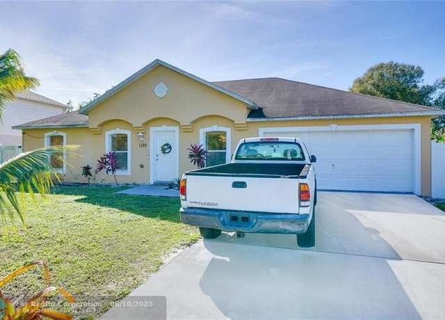 Property at 1122 SE Floresta Dr, Fort Pierce, FL 34983, 3 beds, 2 baths