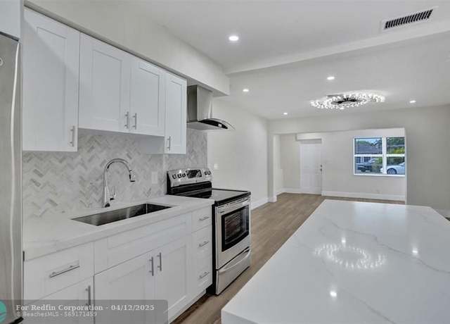 Property at 2515 Arthur St, Hollywood, FL 33020, 3 beds, 2 baths