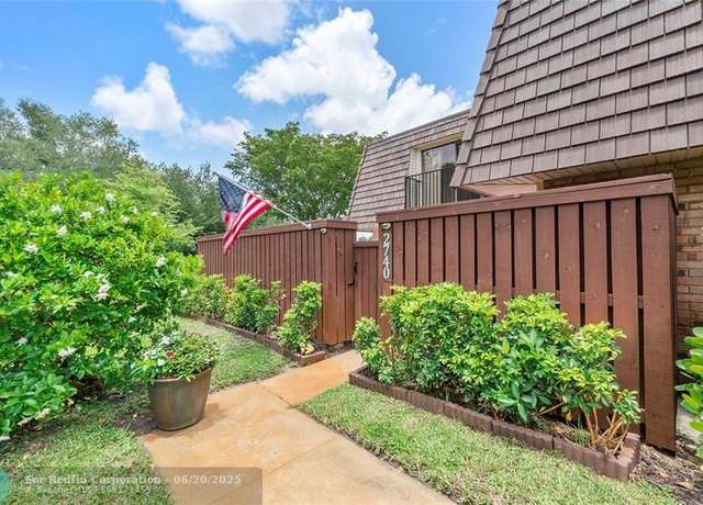 Property at 2740 SW 15th St #2740, Deerfield Beach, FL 33442, 2 beds, 2.5 baths