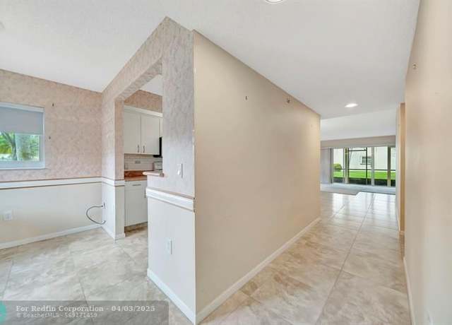 Property at 13105 SW 16th Ct Unit 101L, Pembroke Pines, FL 33027, 2 beds, 2 baths