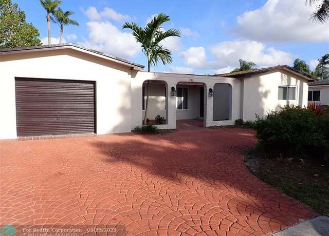 Property at 1911 NW 114th Ave, Pembroke Pines, FL 33026, 4 beds, 2 baths