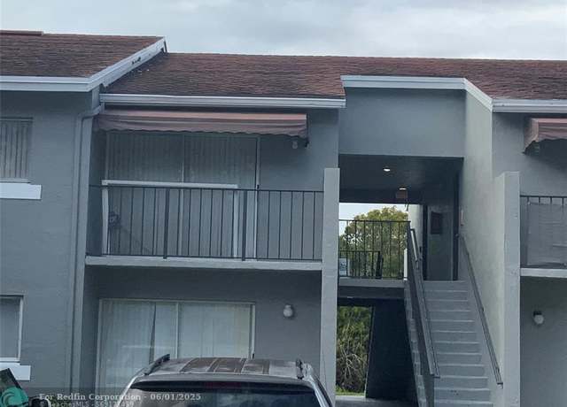 Property at 1129 Lake Victoria Dr Unit M, West Palm Beach, FL 33411, 2 beds, 1 bath