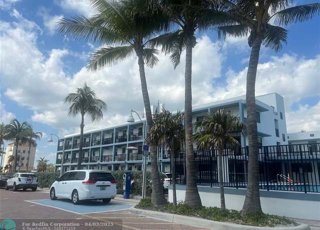 Property at 321 Wilson St Unit 204A, Hollywood, FL 33019, 1 bath