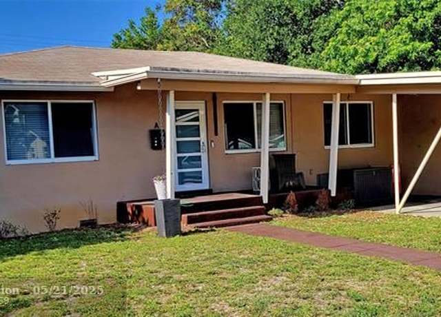Property at 660 NE 35th St, Oakland Park, FL 33334, 4 beds, 3 baths
