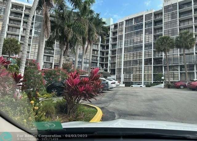 Property at 200 Leslie Dr #616, Hallandale, FL 33009, 1 bed, 1.5 baths