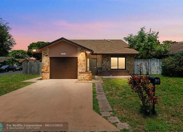 Property at 5581 SW 98th Way, Cooper City, FL 33328, 3 beds, 2 baths