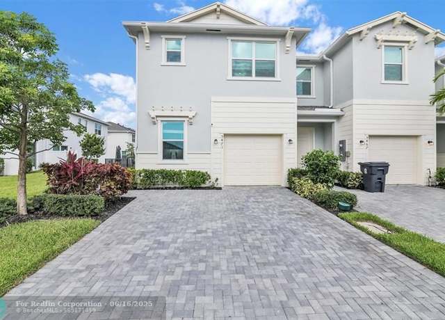 Property at 5471 Flannigan Way, FL 33463, 3 beds, 2.5 baths