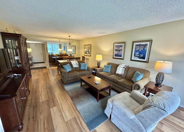 Property at 575 Oaks Ln #209, Pompano Beach, FL 33069, 2 beds, 2 baths