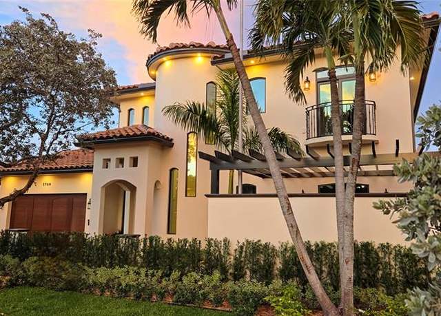 Property at 5740 NE 21st Rd, Fort Lauderdale, FL 33308, 4 beds, 4.5 baths