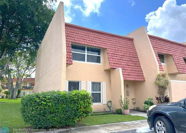 Property at 16 Meacham Ln #16, Tamarac, FL 33319, 2 beds, 2.5 baths