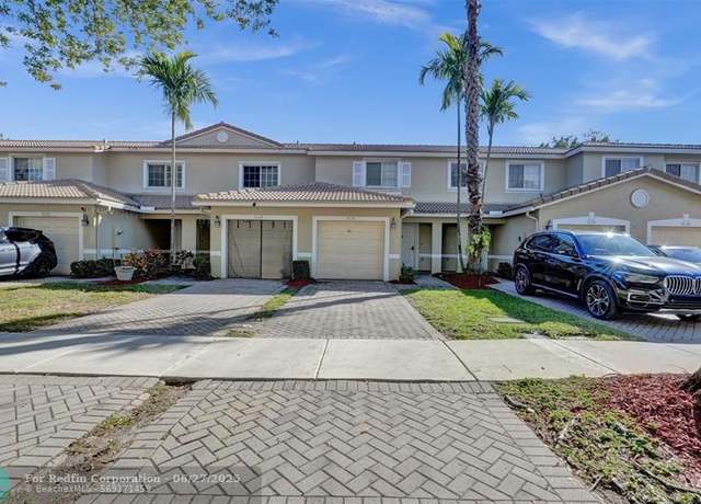 Property at 9130 Chambers St, Tamarac, FL 33321, 2 beds, 2.5 baths