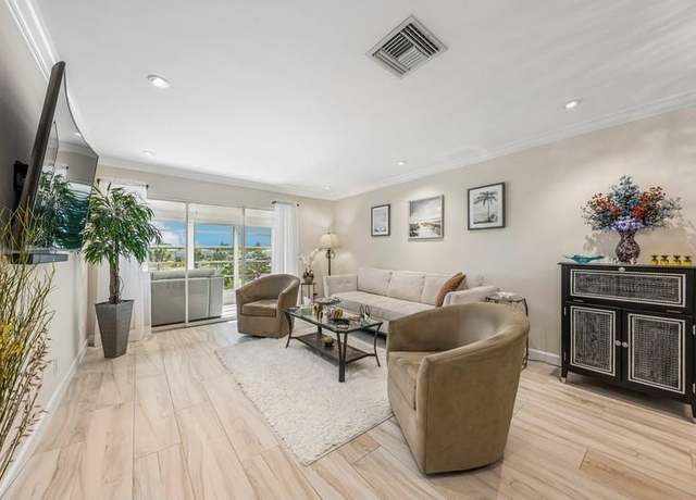 Property at 13578 Via Flora Unit E, Delray Beach, FL 33484, 2 beds, 2 baths