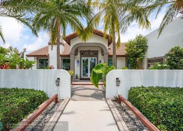 Property at 611 NE 20th St, Wilton Manors, FL 33305, 4 beds, 4 baths
