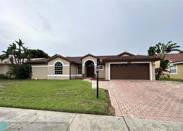 Property at 9399 Lake Serena Dr, Boca Raton, FL 33496, 4 beds, 2.5 baths