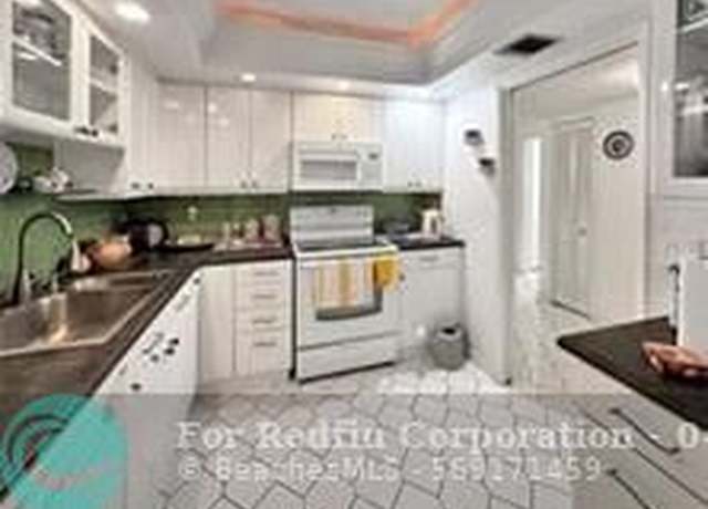 Property at 545 Oaks Ln #301, Pompano Beach, FL 33069, 3 beds, 2 baths