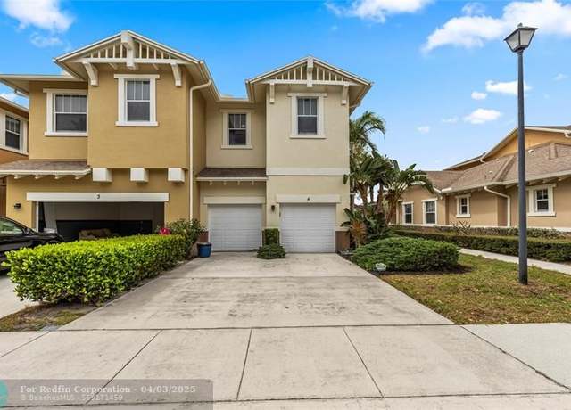 Property at 855 Marina Del Ray Ln #4, West Palm Beach, FL 33401, 3 beds, 2.5 baths