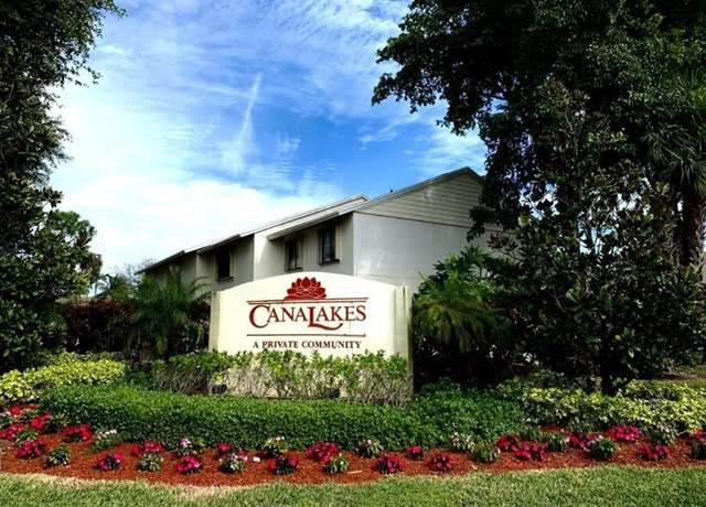Property at 202 Shoreview Dr, Green Acres, FL 33463, 2 beds, 2.5 baths