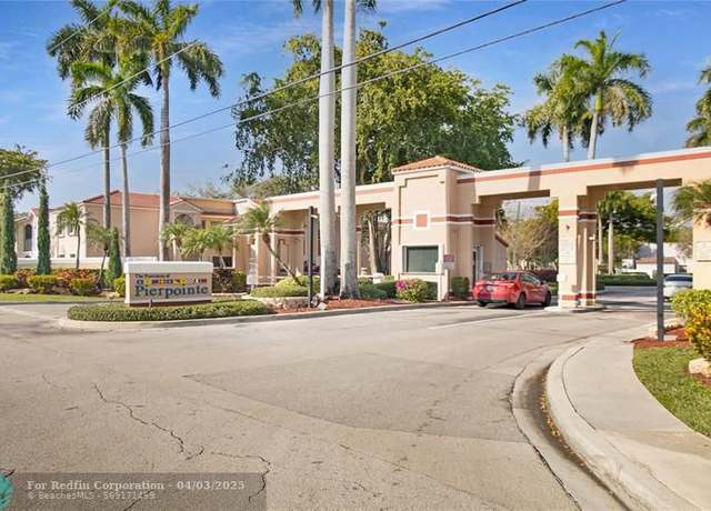 Property at 11890 NW 11th St #11890, Pembroke Pines, FL 33026, 3 beds, 2 baths