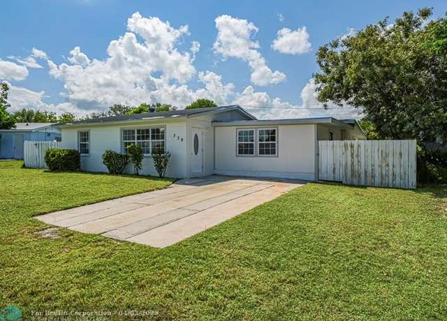 Property at 339 SW 6th Ave SW, Vero Beach, FL 32962, 4 beds, 2 baths