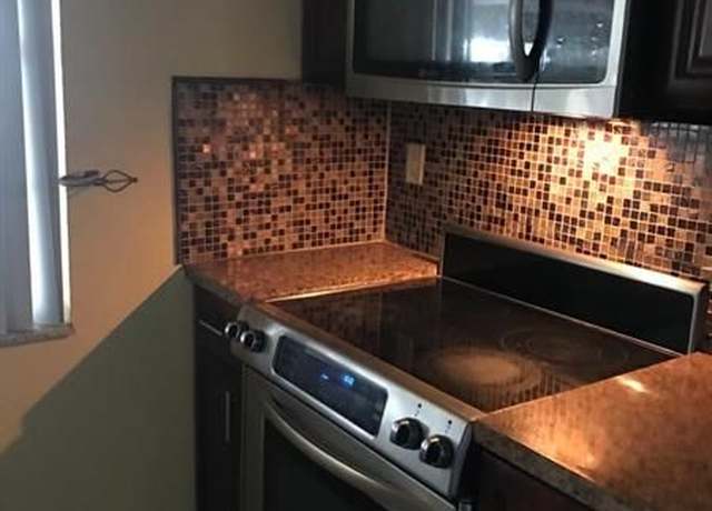 Property at 5100 SW 41st St #110, Hollywood, FL 33023, 2 beds, 1 bath