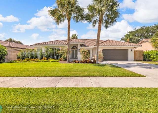 Property at 9585 Carousel Cir S, Boca Raton, FL 33434, 4 beds, 2.5 baths