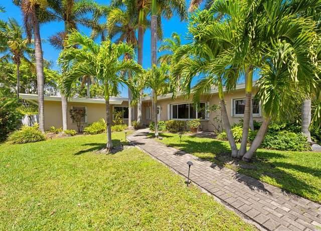 Property at 1243 Pierce St, Hollywood, FL 33019, 3 beds, 2.5 baths
