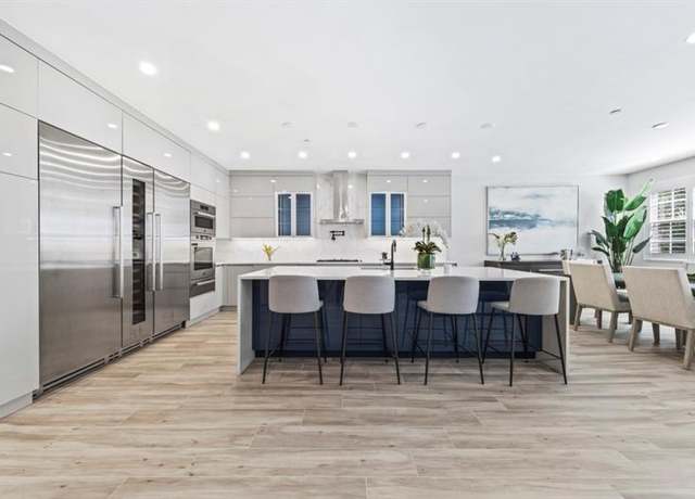 Property at 5520 NE Trieste Way, Boca Raton, FL 33487, 5 beds, 4 baths
