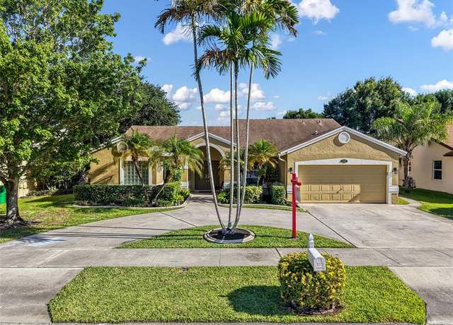 Property at 9770 SW 15th Dr, Davie, FL 33324, 4 beds, 3 baths