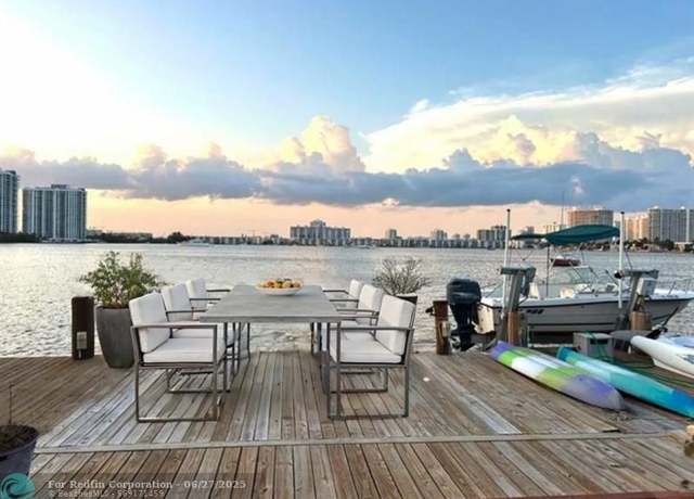 Property at 2769 NE 165th Ter #25, North Miami Beach, FL 33160, 3 beds, 2.5 baths