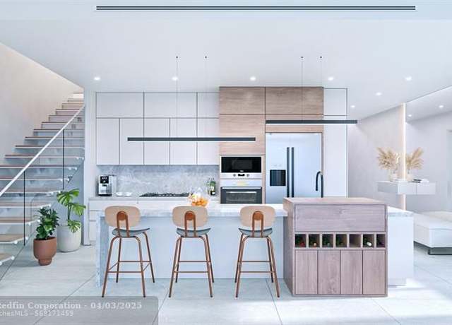 Property at 839 SW 14th Ct, Fort Lauderdale, FL 33315, 4 beds, 4.5 baths