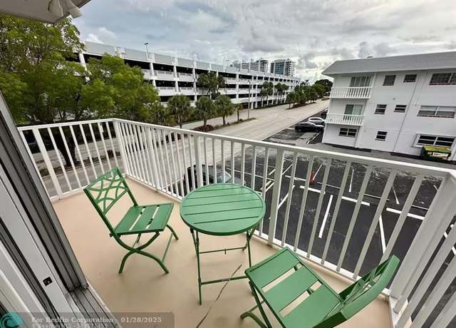 Property at 2424 NE 9th St #302, Fort Lauderdale, FL 33304, 2 beds, 2 baths