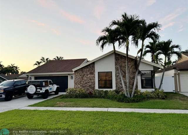 Property at 11711 Springflower Pl, Boca Raton, FL 33428, 3 beds, 2 baths