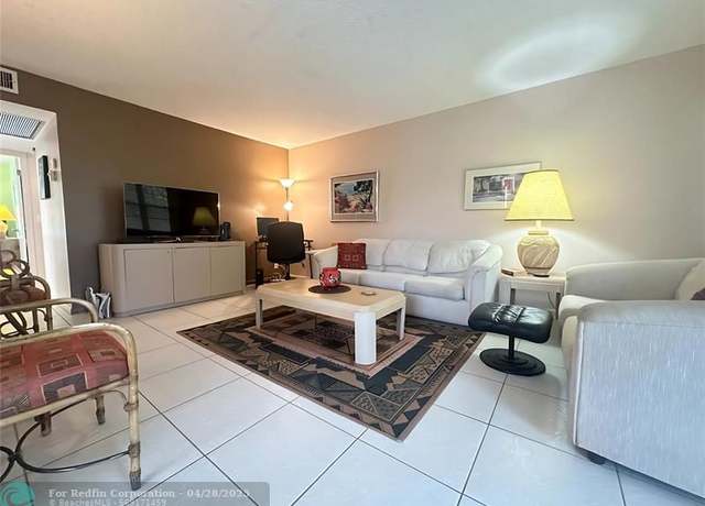 Property at 288 Ventnor S #288, Deerfield Beach, FL 33442, 2 beds, 2 baths