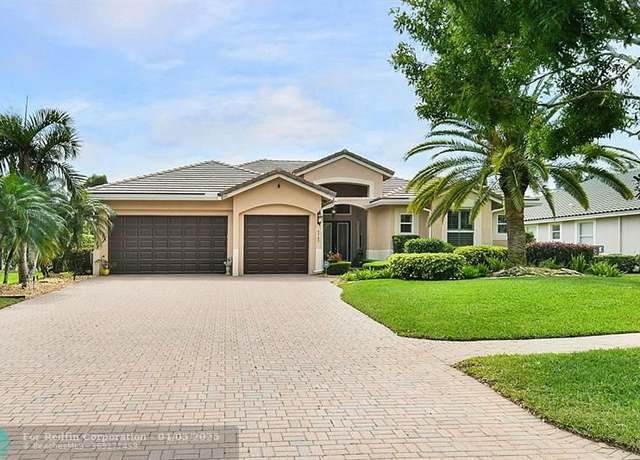 Property at 4747 SW Long Bay Dr, Palm City, FL 34990, 4 beds, 3 baths