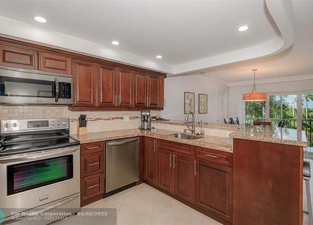 Property at 200 Diplomat Pkwy #321, Hallandale, FL 33009, 2 beds, 2 baths