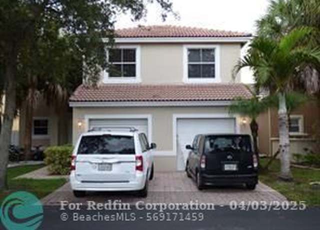 Property at 4972 SW 35th Ter, Fort Lauderdale, FL 33312, 3 beds, 3.5 baths