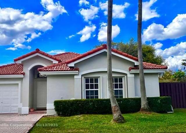 Property at 11252 NW 58th Ter, Doral, FL 33178, 3 beds, 2 baths