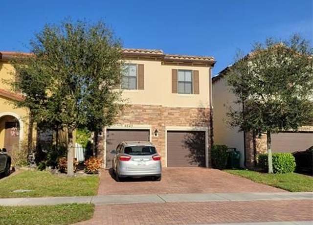 Property at 4843 NW 55th Pl, Tamarac, FL 33319, 4 beds, 2.5 baths