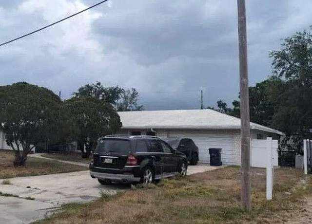 Property at 3915 W Arch St, FL 33607, 4 beds, 3 baths