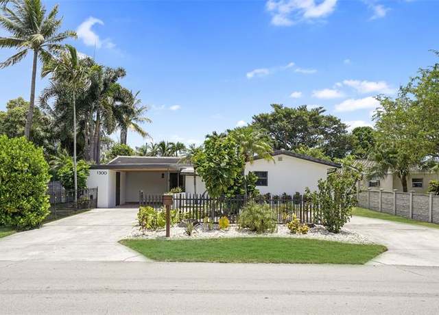 Property at 1300 SW 9th Ave, Fort Lauderdale, FL 33315, 3 beds, 2 baths