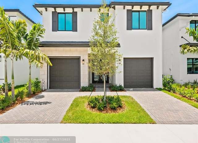 Property at 1429 SW 23rd Ct, Fort Lauderdale, FL 33315, 4 beds, 3.5 baths