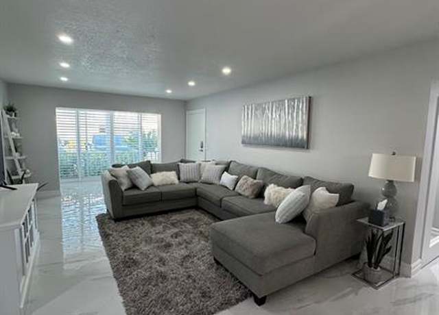Property at 6379 Bay Club Dr #2, Fort Lauderdale, FL 33308, 2 beds, 2 baths