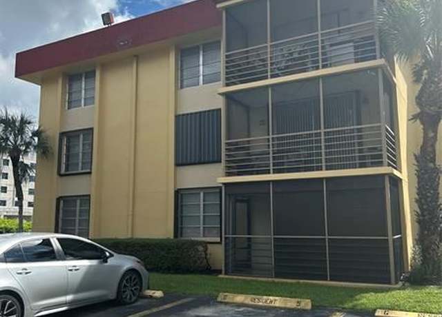 Property at 3253 Foxcroft Rd Unit g305, Hollywood, FL 33025, 2 beds, 2.5 baths