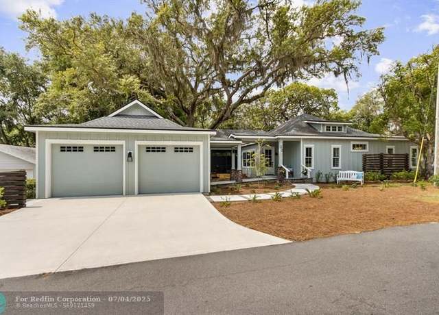 Property at 22 N 17, FL 32034, 4 beds, 3 baths