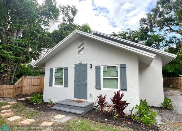 Property at 1312 Atlantic Ave, Fort Pierce, FL 34950, 3 beds, 2 baths