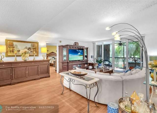 Property at 3910 Inverrary Blvd Unit 308-B, Fort Lauderdale, FL 33319, 3 beds, 2.5 baths